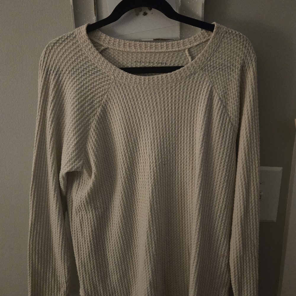 American Eagle Size Large Waffle Cream Textured Long Sleeve Top